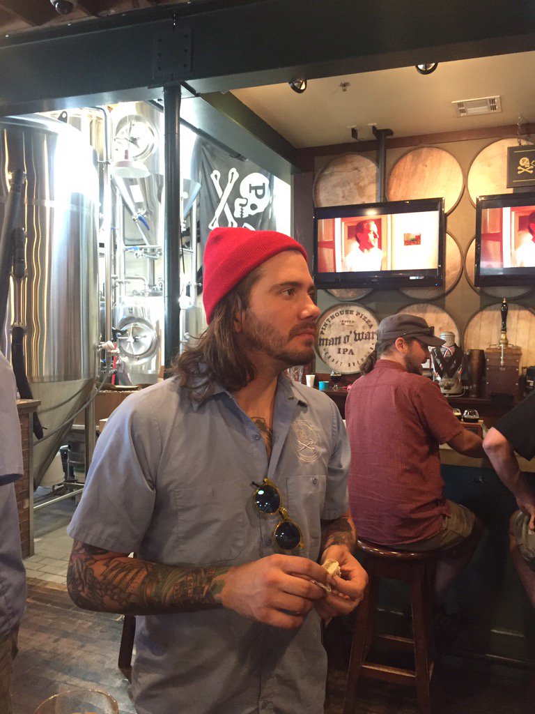 BeerVirgins's tweet photo. @PinthousePizza @wtfjeffmenowsky https://t.co/bZEdZaI3Aq