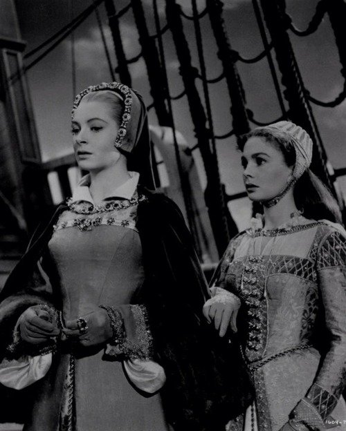 ridethepastlane's tweet photo. Young Bess (1953) with Deborah Kerr as Catherine Parr (left) and Jean Simmons as Elizabeth #TCMParty #History https://t.co/WWsxydNtUe
