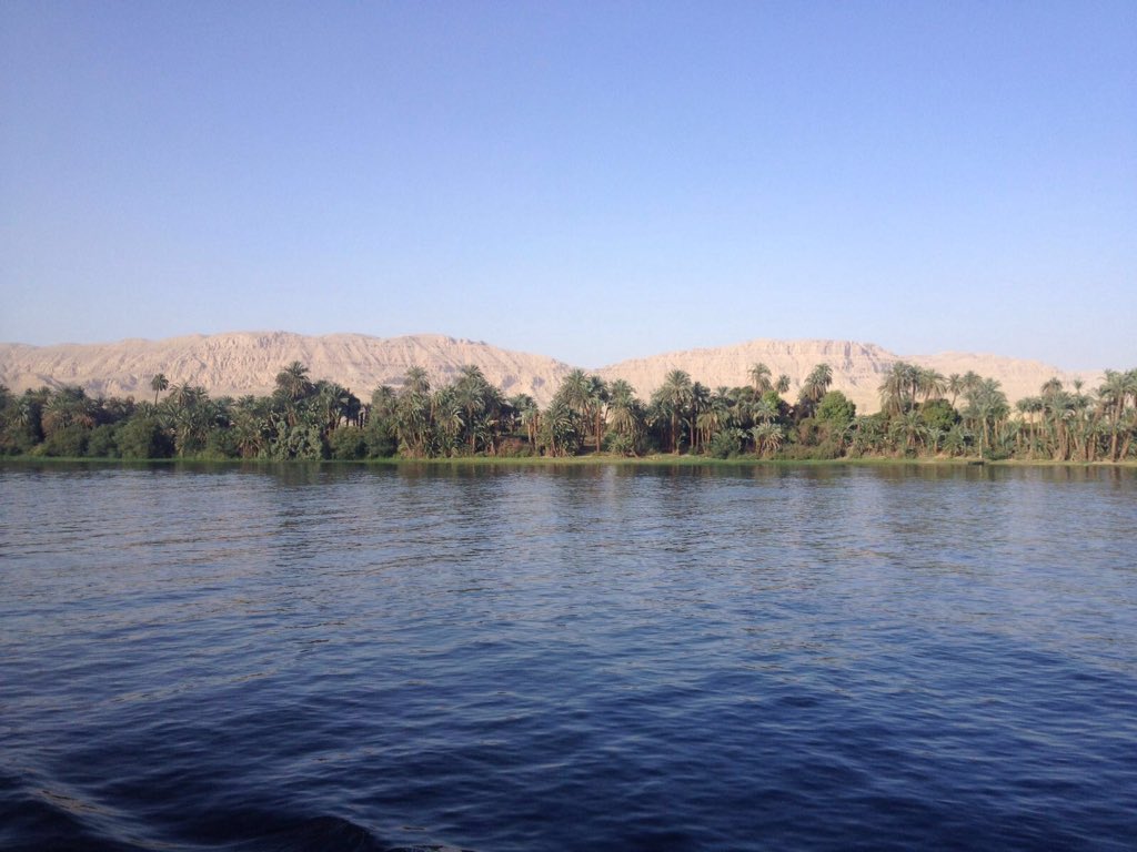 YaaminiK's tweet photo. Amazing views, cruising down the Nile. @KensingtonTours #ktours #nilelife # https://t.co/AJApg5yD6D
