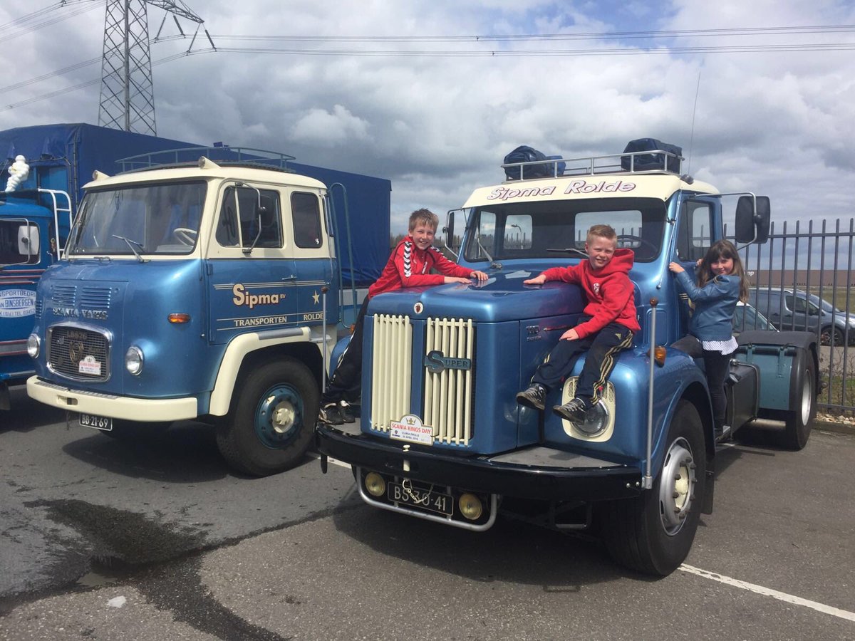 SipmaTransport's tweet photo. Vandaag een kijkje genomen bij het 125 jarig jubileum van Scania in Zwolle @fsiptrans @ScaniaGroup @JosMellema https://t.co/wmoAW0m1em