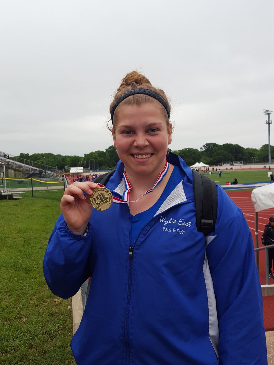 #WEHSTrack our gurl <a href="/haaalie15/">Halie Daniel</a> WON Shot Put at the #5ARegion2TrackMeet w a throw of 43'5 1/4!!! #STATEBOUND #woooo
