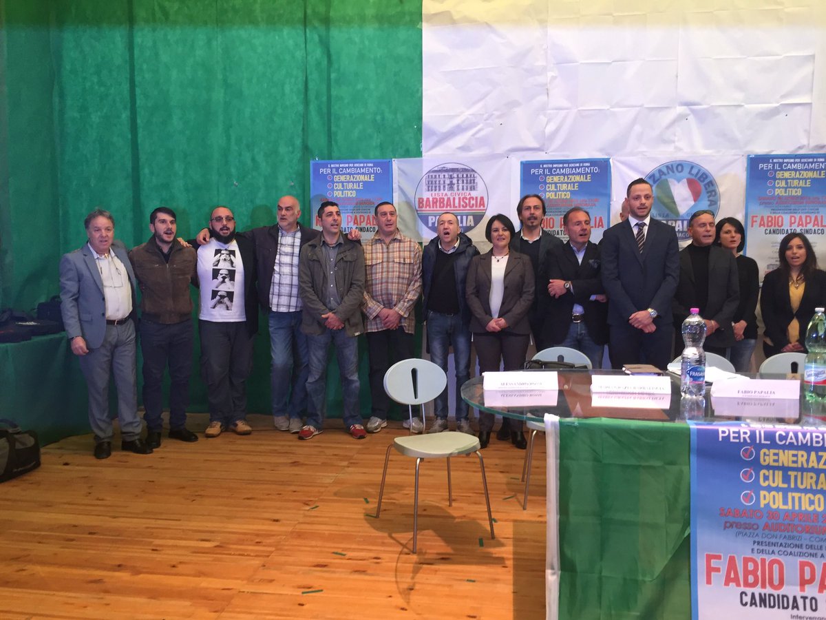 LCiocchetti's tweet photo. #fabiopapaliasindaco con #barbaliscia e #dicocco a #Genzano .@pietrosbardella @GiancarlRIGHINI #libanori https://t.co/kG3iNRiqRT