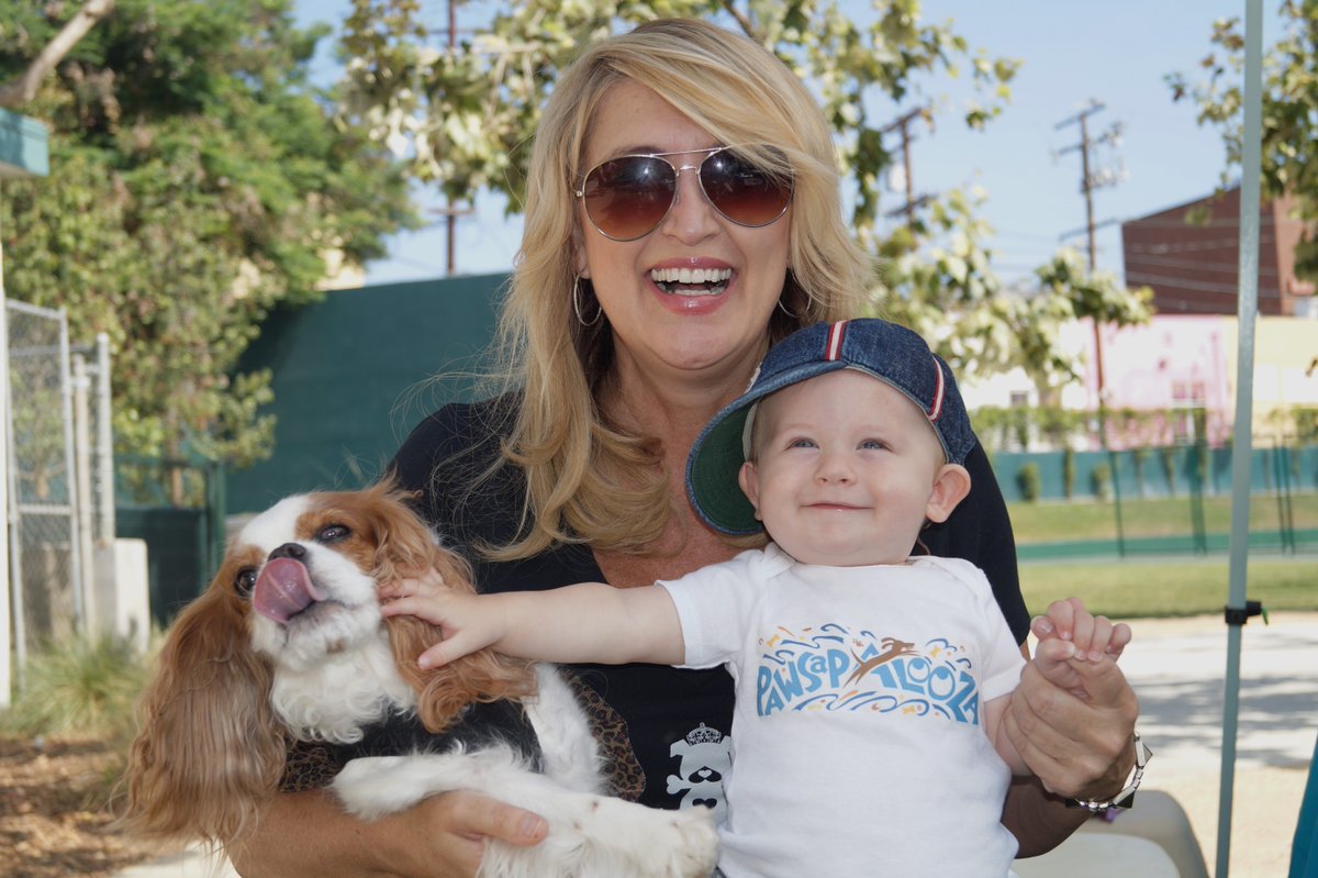 This is my 'pack'  at #Pawsapalooza last year. Grab a leash and join us THIS Sunday 
ow.ly/4nh04S PAWS/LA