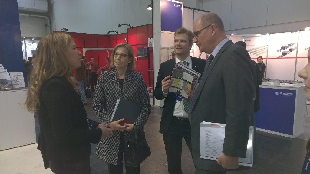 AmbKoukkuRonde's tweet photo. Digitalizing business #FIMECC.com successful at Hannover #messe.de @teamfinlandfi @FinproRy @Tekesfi @AHK_Finnland https://t.co/WNhfnquxbj