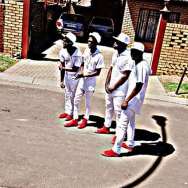 lolly_jt's tweet photo. Jika BoyZ Kalawa jaZmee

Can i have 50likes and comment with the pic https://t.co/IYzwZtJ3OH