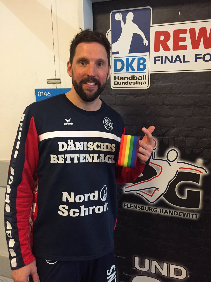 SGFleHa's tweet image. Allowed to show colors 4 tolerance &amp;amp; respect &amp;amp; very happy about it! SG Captain Tobias Karlsson #SGpower #REWEfinal4