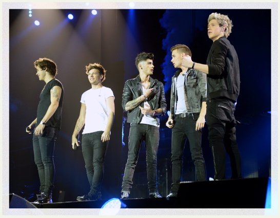 1DTourUpdateBE's tweet photo. Can't believe today marks 3 years since Take Me Home Antwerp. Feels like a lifetime ago. https://t.co/2Hb2ywGy1q