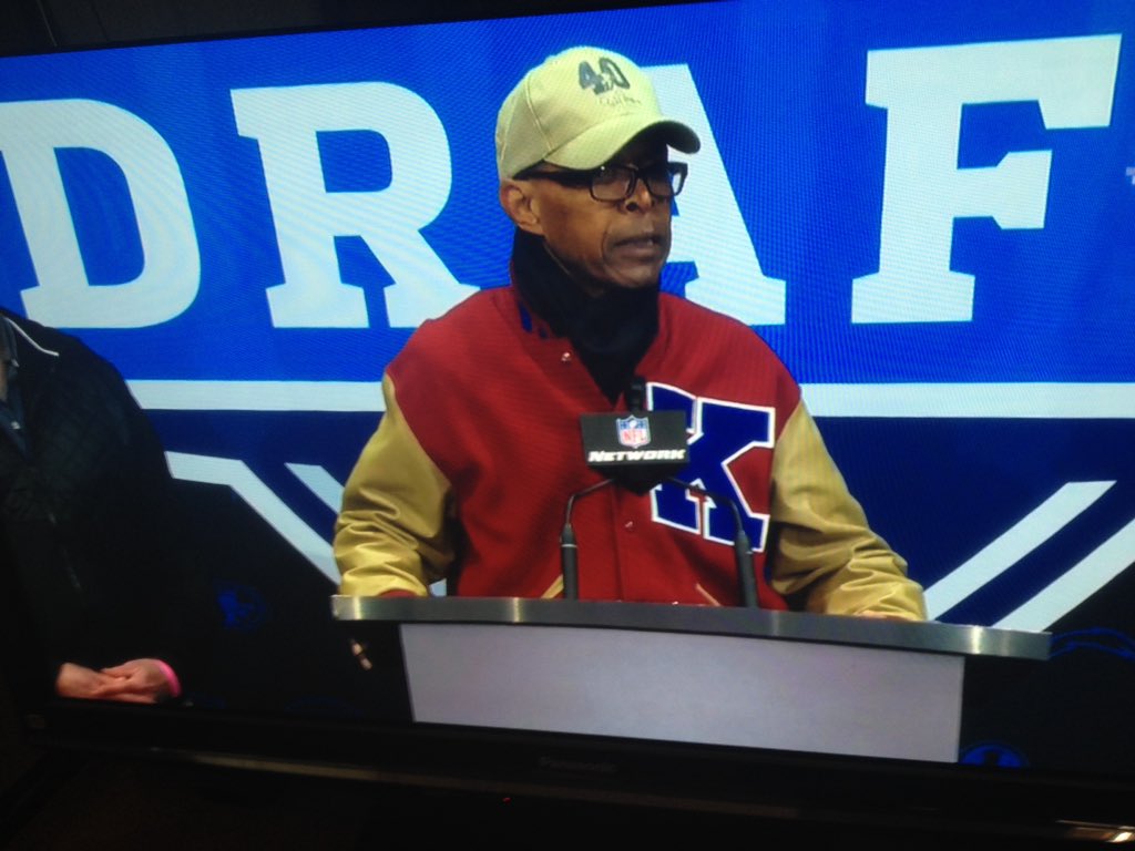 phoggg's tweet photo. Gale Sayers representing at the NFL Draft. #kufball https://t.co/RrqNDGoyMh
