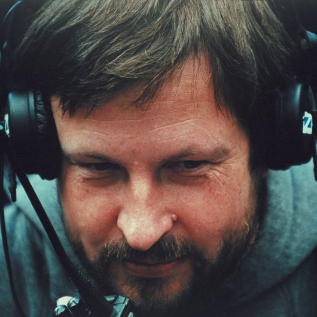 "A film should be like a rock in the shoe." #LarsVonTrier #Kickstarter kickstarter.com/projects/92415…