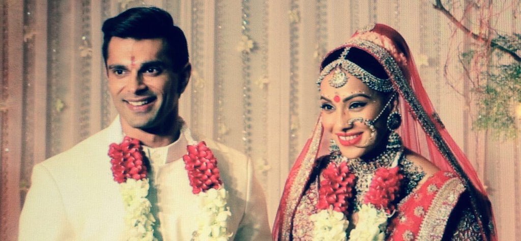 filmfare's tweet photo. And they are married!

How adorable do @bipsluvurself and @Iamksgofficial look at their wedding! 

We're loving it! https://t.co/c8ROuCvNGw