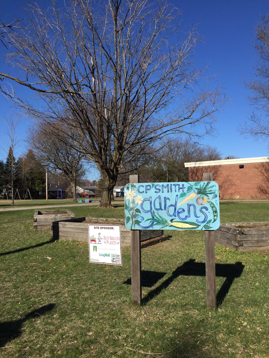 JennaB18's tweet photo. Just wrapped up a TON of awesome work at CP Elementary for @VTGardenNetwork 's Day in the Dirt! #dirtyweekendvt https://t.co/6ISWT2J2aw