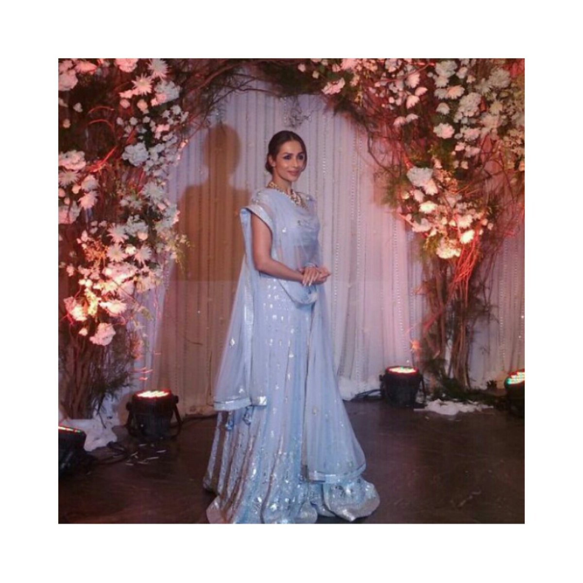 zakoopi's tweet photo. Malaika Arora makes a grand appearance in a beautiful serendipity blue ensemble. #BipashaKaranWedding https://t.co/lBqeX11lNv