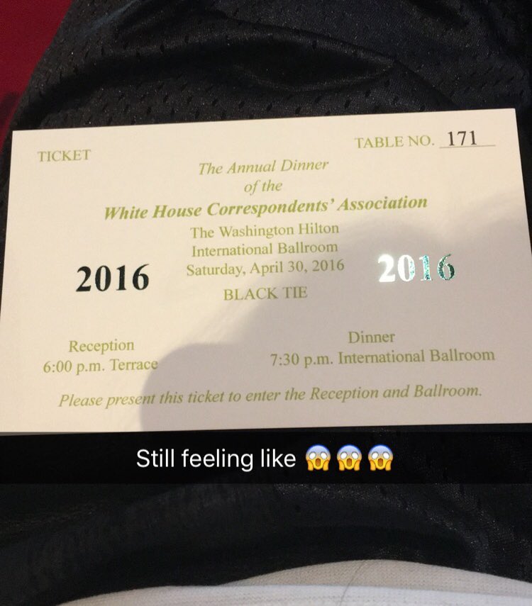 Lit 🔥🔥🔥 #correspondentsdinner https://t.co/XPcr69mymt