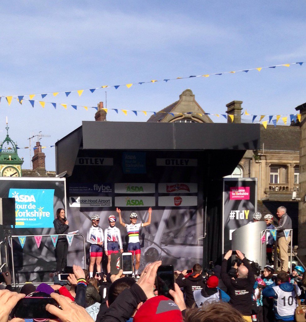 EmmaAnnique's tweet photo. So great to be a part of @letouryorkshire this morning &amp; cheer @L_ArmiTstead on her way. #Yorkshire #yorkshiretour https://t.co/uxSdLCmt6M