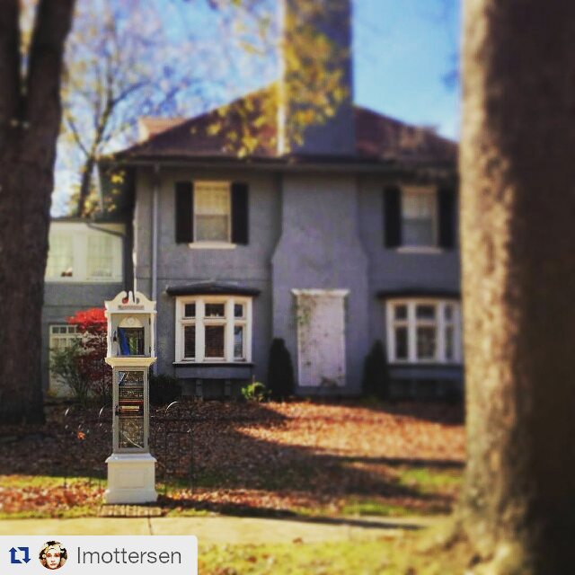 LtlFreeLibrary's tweet image. Yes, that is a #LittleFreeLibrary made from a grandfather clock in Detroit. It is amazing.