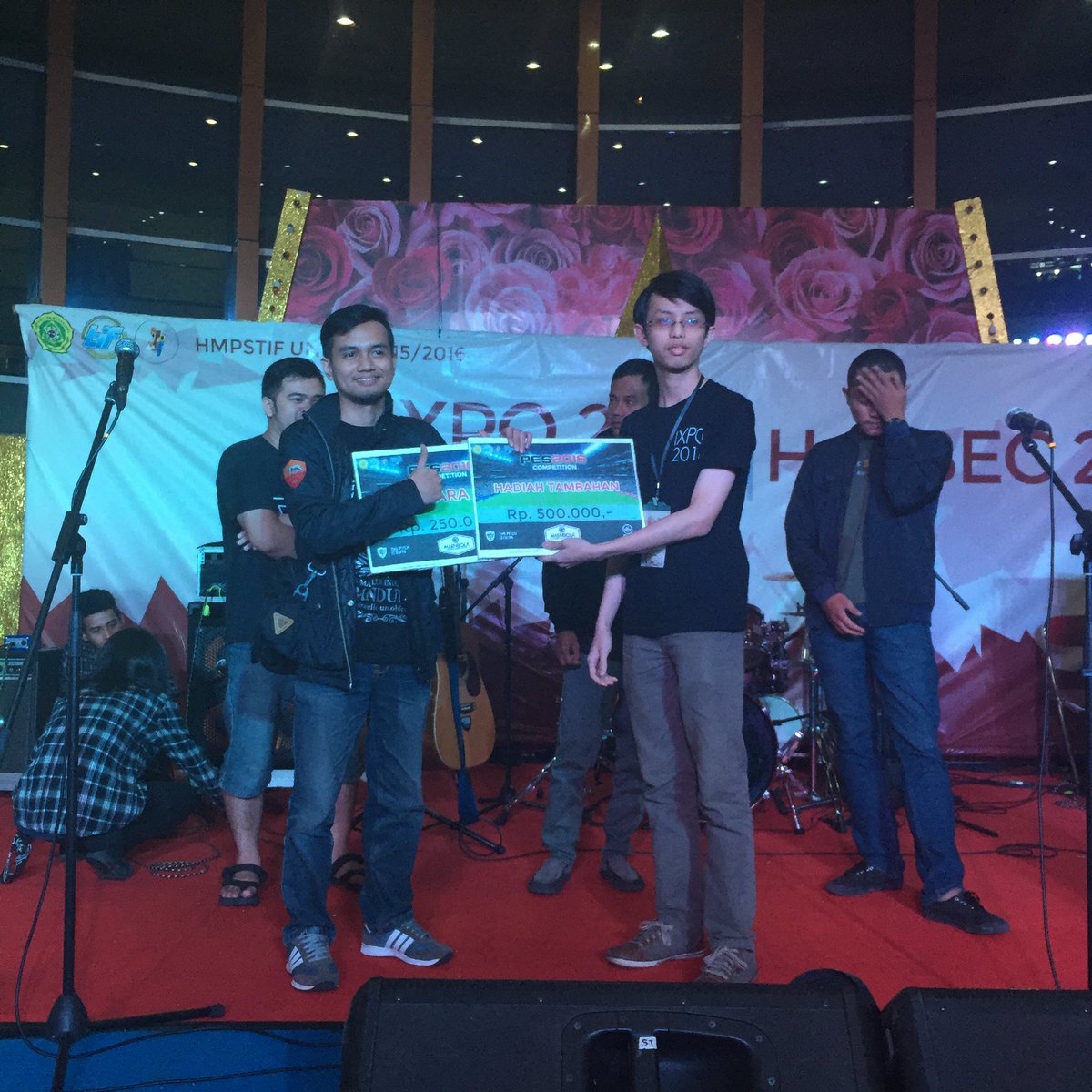 IXPO2016's tweet photo. Selamat untuk juara 4 PES 2016 Competition #IXPO2016 #TechnologizeYourLifestyle https://t.co/xv0Vl3hAhh