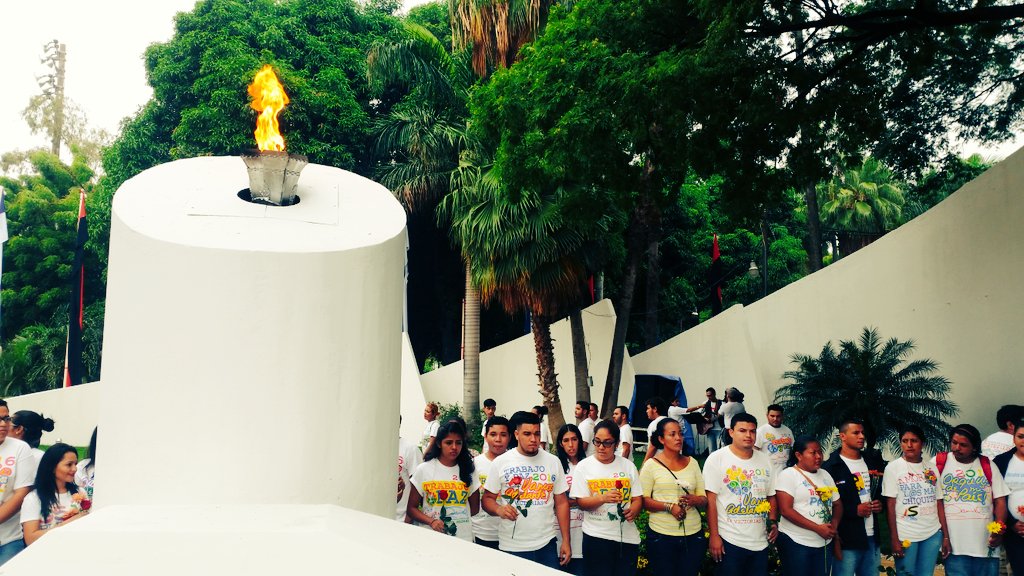 JS19JdistritoV's tweet photo. #TomásValiente Nicaragua entera te grita: PRESENTE!!! #AMORANICARAGUA https://t.co/XaGbdPpOx3