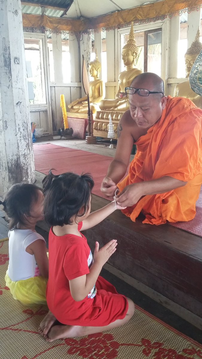 khailath's tweet photo. วันนี้วันดีได้ไปทำบุญอย่างที่ตั้งใจไว้  รู้สึกเหมืแนว่าจะมีแต่สิ่งดี๊ดีทังวันเลยอ๊ะ https://t.co/GJhJk9uWXw
