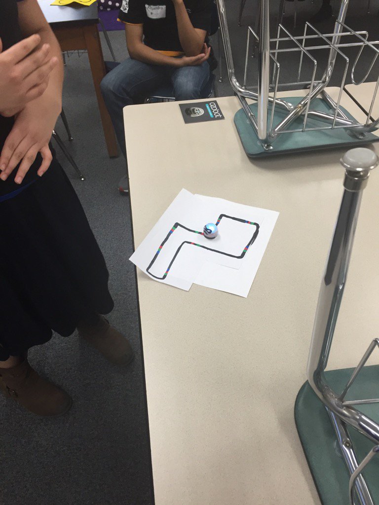 SwimandDiveHHS's tweet image. @WNES_Principal Ozobot. We need this. #codeiscool
