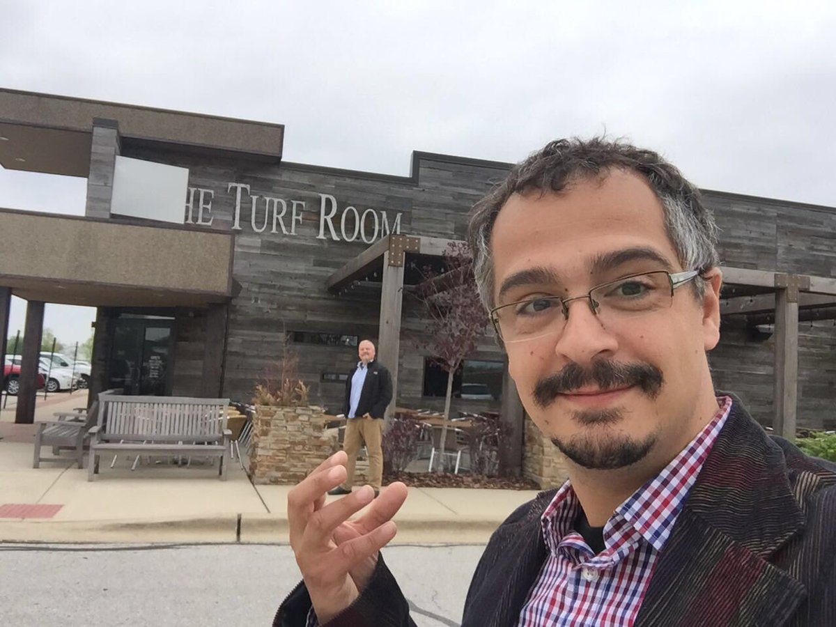 gerardwozek's tweet photo. Follow your wishing heart..#TurfRoom. Best short ribs ever tasted in my life! Birthday cocktail and chocolate torte! https://t.co/jLiDP8NaRd