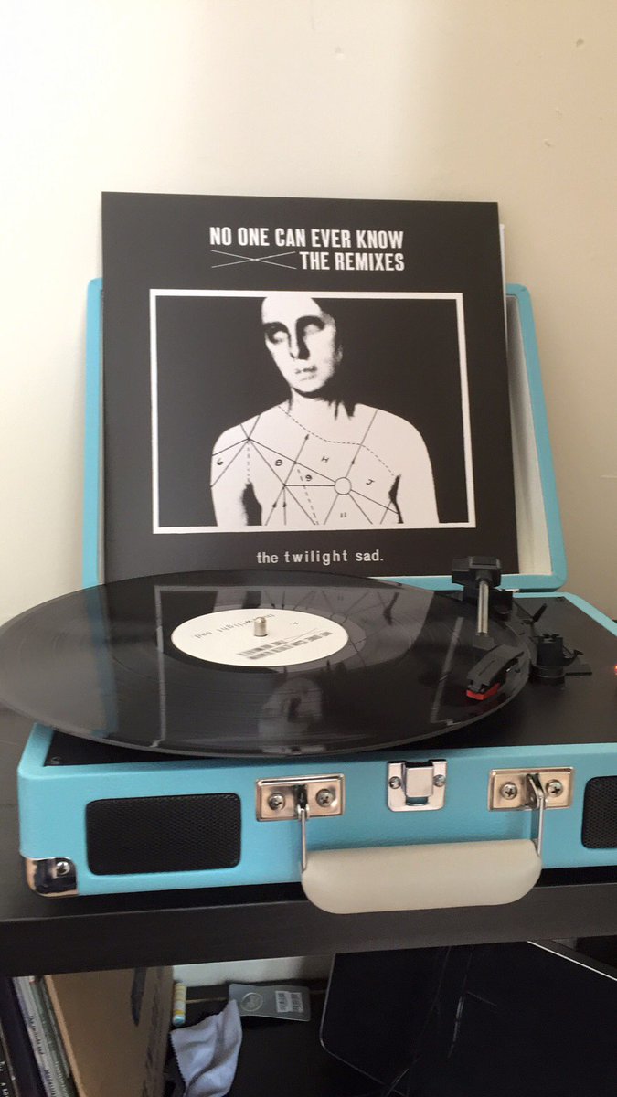 ShannonEllo's tweet image. #wrongcar hasn't arrived yet but I went into @LoveMusicGlasgo and this happened; @thetwilightsad