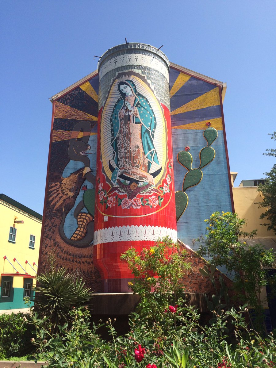 AfroRika1's tweet photo. In San Antonio this week with NALAC- big shot out to The Guadalupe Cultural Arts Center. #NALAC https://t.co/KeBxqVztSz