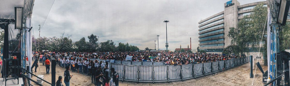 iconentmt's tweet photo. Así luce la explanada de Plaza Cuicuilco, @CD9 y sus coders harán historia. #CD9GUINNESSWORLDRECORDS @GWR @gwr_es https://t.co/xyLA3H9R9y