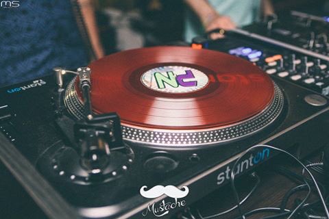 beatdops's tweet photo. #28aprile2016 #beatdrops #mustache #pleasurenoise https://t.co/DceQms8Mga