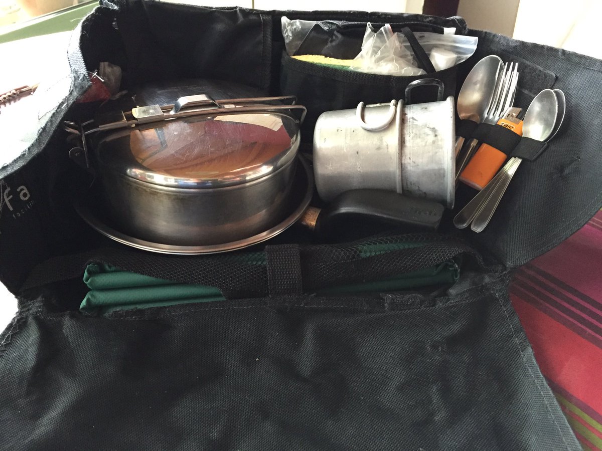 Cyclo_Camping's tweet photo. la cuisine tout en un en voyage à vélo par @JFGIRE https://t.co/gjsONLmO7K