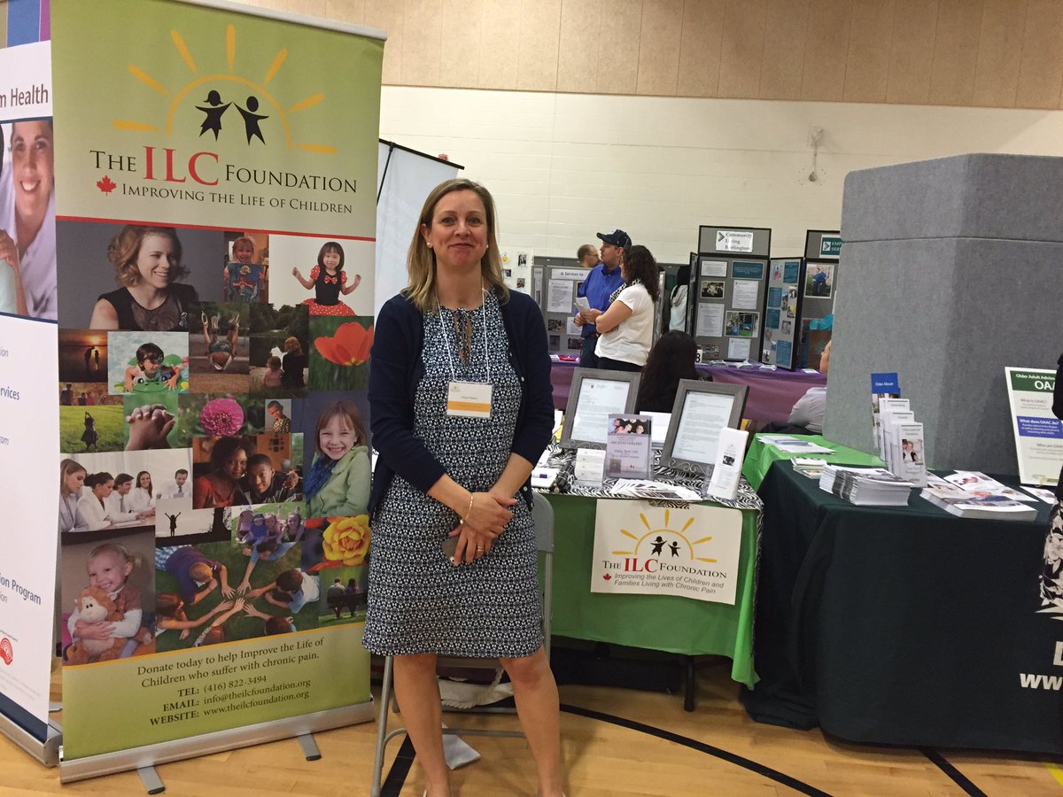 HaltonCResFair's tweet photo. Thanks to @MH_CCAC @iCare_Health @HaltonDSB  appreciate all your passion to support Halton! @IntrigueMilton https://t.co/fIhbsOY1Ue