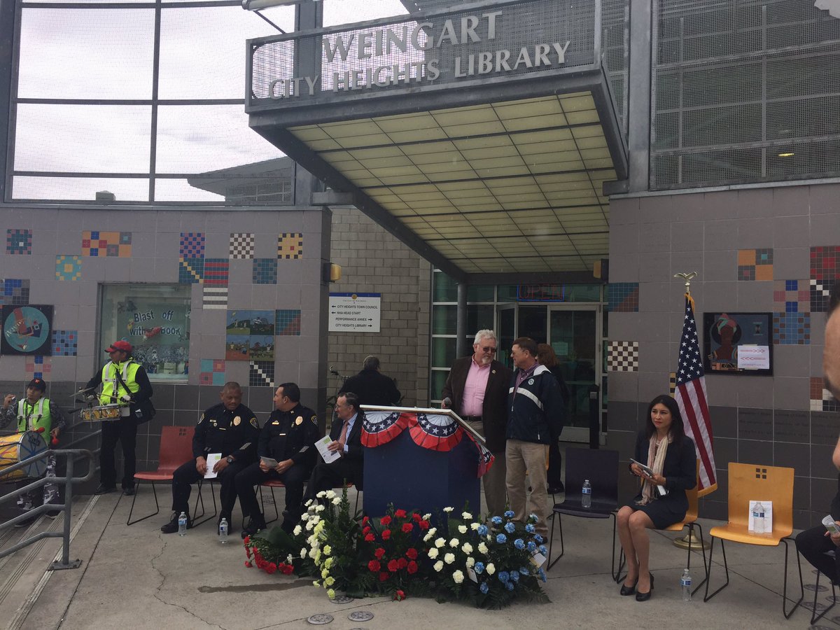 CityHeightsLaw's tweet photo. Opening ceremonies kicking off with @JanIGoldsmith @cityheightslib #CHLD2016 https://t.co/yKfIisevag