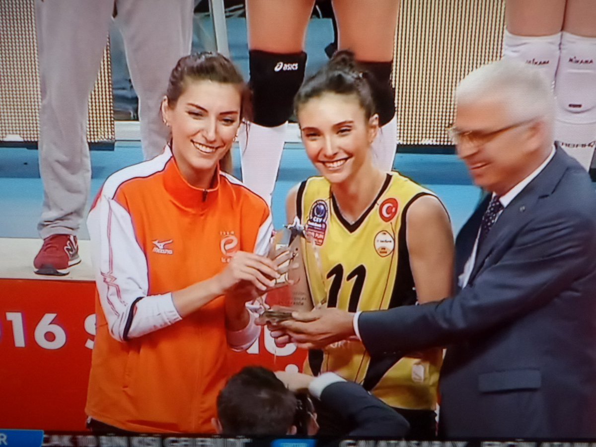The best setter. En iyi pasör.  ❤❤❤  Nesliiii 😂😂😂😂 LOL