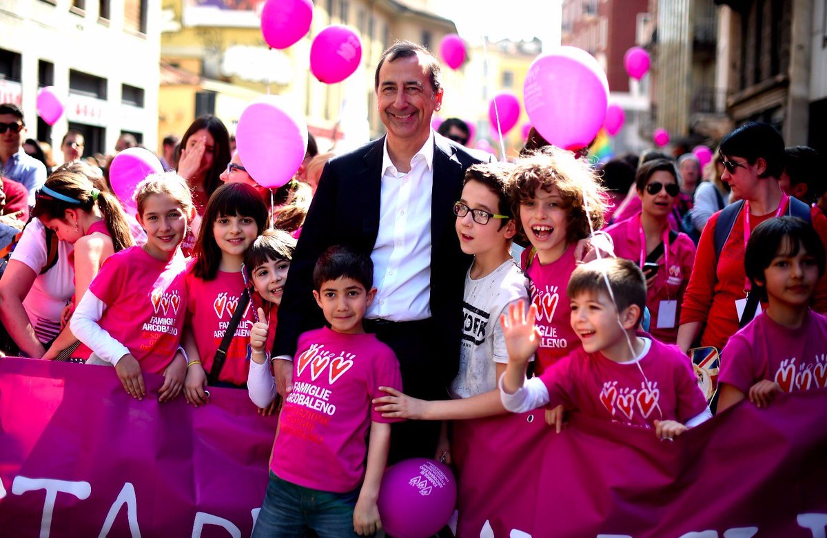 BeppeSala's tweet photo. Dico sì alla legge sulle unioni civili. Riconoscere più diritti non significa toglierne altri #festadellefamiglie https://t.co/OFwhdY223n