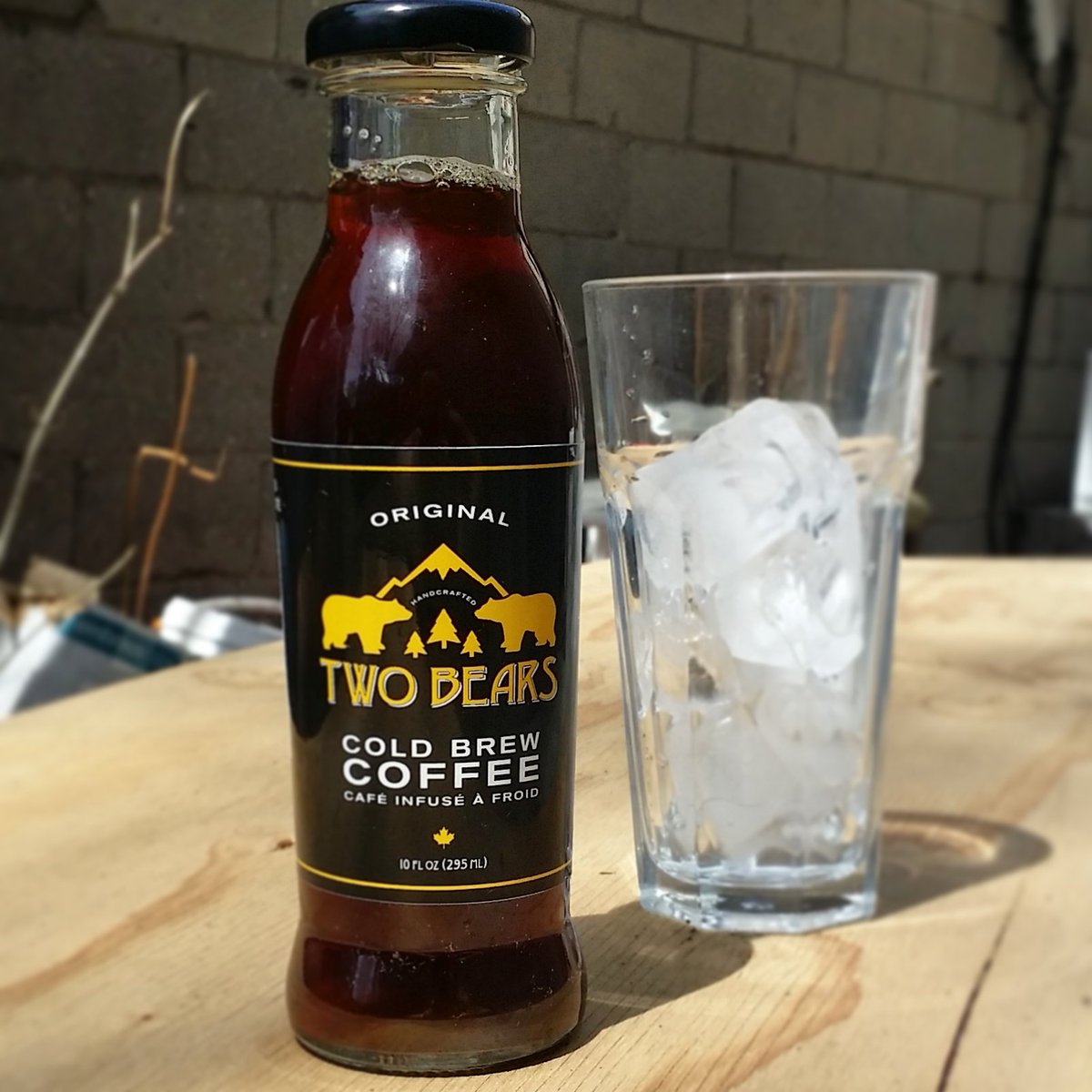 bloomersto's tweet photo. it's springtime again! we've got @Twobearscoffee cold brew for all your iced coffee needs #vegan https://t.co/j0kVAnUcxx