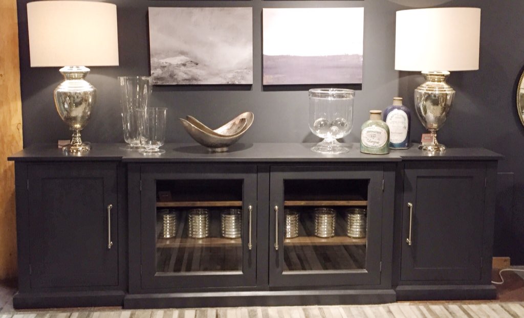 CLF_yyc's tweet image. Flooring this custom console has led to repeat orders. Let us customize the perfect storage piece for your home.