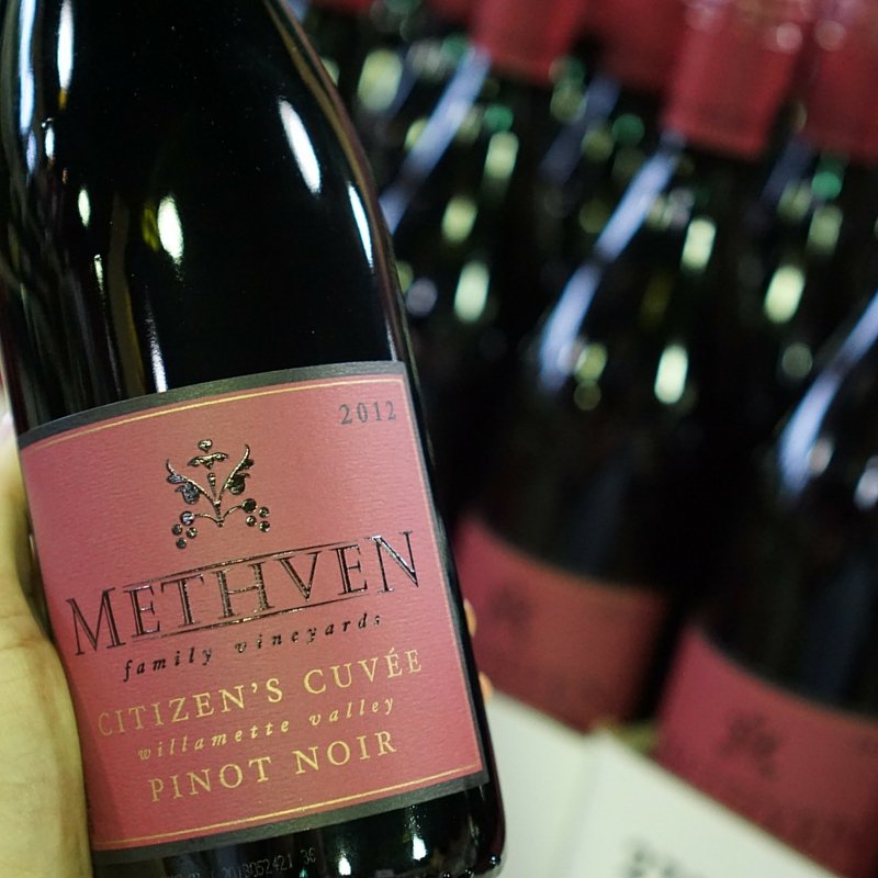 ChansWineWorld's tweet photo. What's your favorite go-to pinot noir? #chanswineworld #pinotnoir #wine https://t.co/X2XMpaXtY2