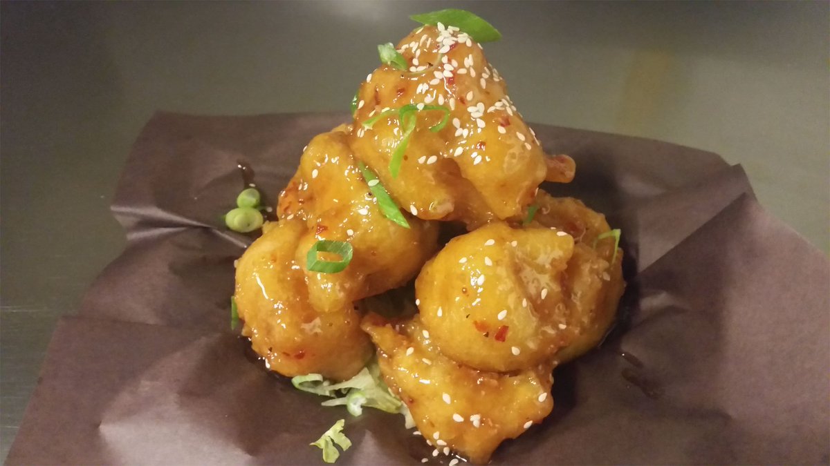 #TangyThaiChicken <a href="/KATZ/">ak</a> is #Delicious! #GreatFood #Sports #EntertainingLiveBands KATZBAR.COM