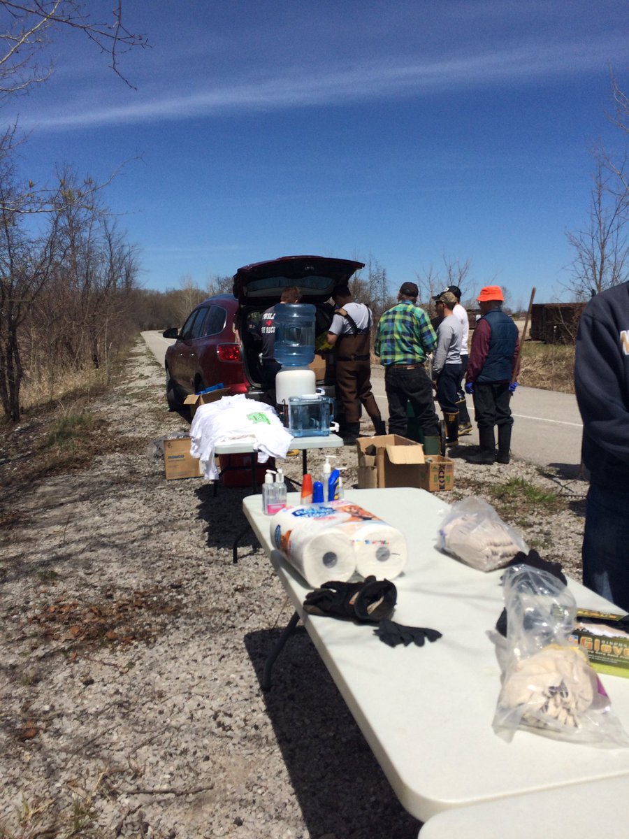 BensDitch's tweet photo. Thank you to all of our volunteers today! #cleanitup #bensditch https://t.co/NnnVmhl1Df