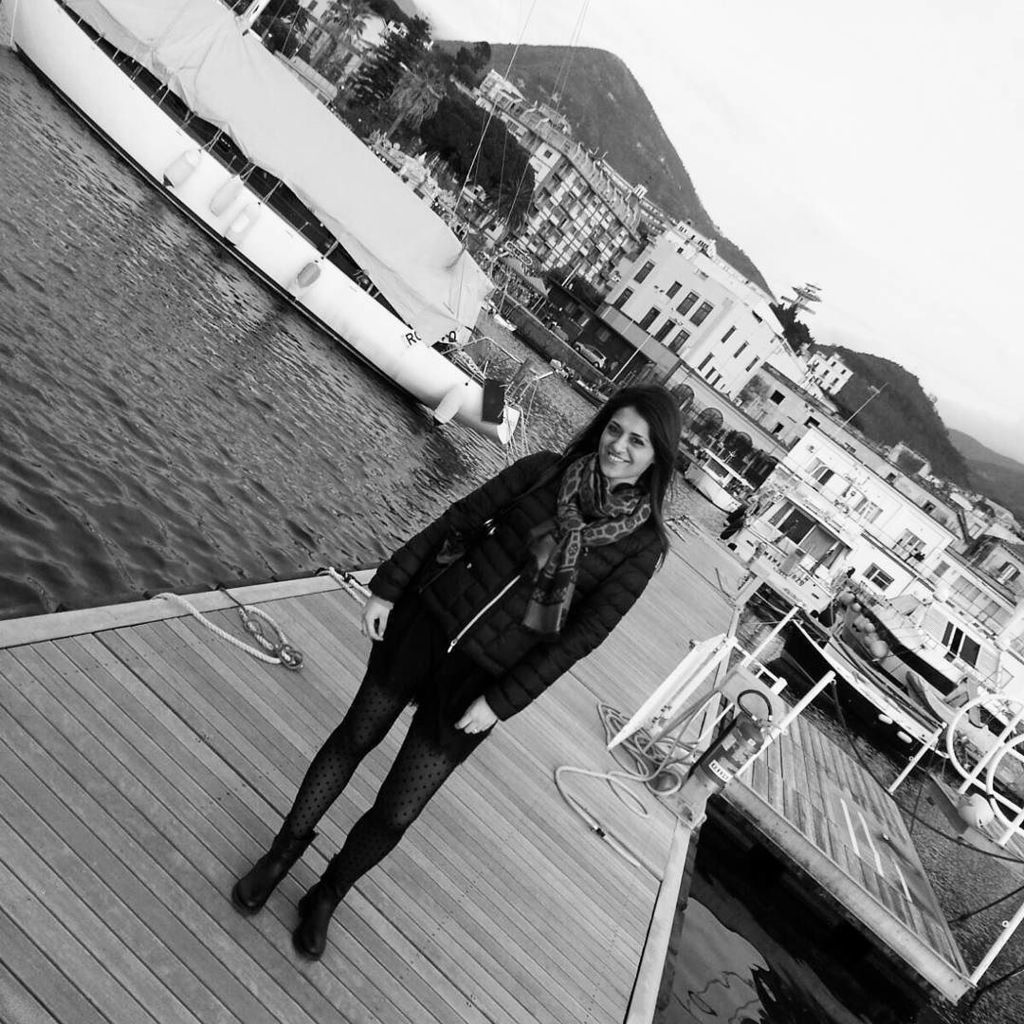 BriannaAandrade's tweet photo. #blackandwhite #porto #cittamia #me #photogirl #piclab #fotografia #tramonto #picoftheday #igdaily#model #suigeneri… https://t.co/51qmrv8Y1a
