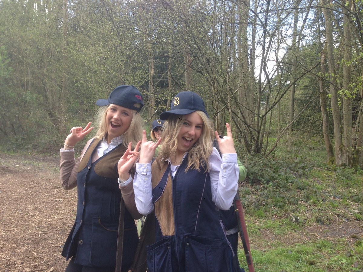 kingchiara's tweet photo. Rocking it @ Royal Berks @ChloeThornton2 @hltodd23 #FFCup2016 #PULLTogether @SheWolfShoot https://t.co/SgCMMLf5NR