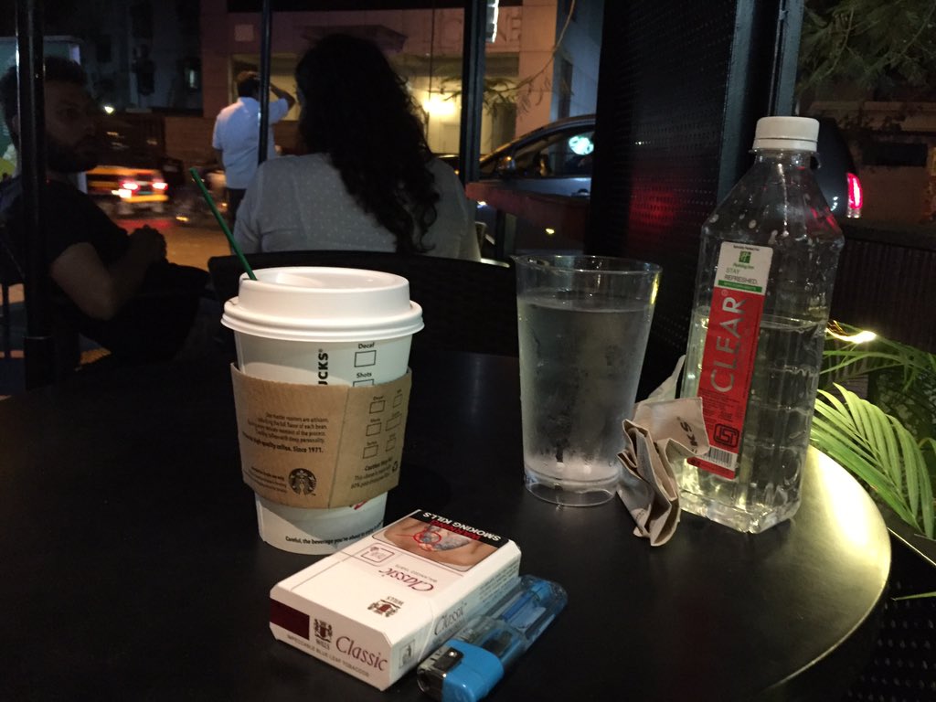 figaar_'s tweet photo. Main ab shakhs se ukta gaya hun,
Faqat kuch dost hain aur dost bhi kya...
#SaturdaySolo #Coffee https://t.co/dGpMm7L2Ft
