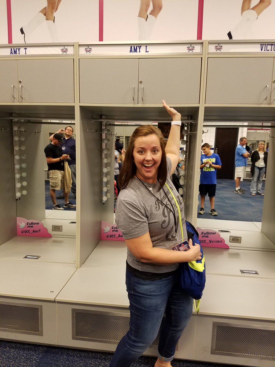 carrollburney's tweet photo. @AlambertiAmy found her locker! @DCC_AmyL - she's here for ya if you need a backup! https://t.co/z7E9lsry8k