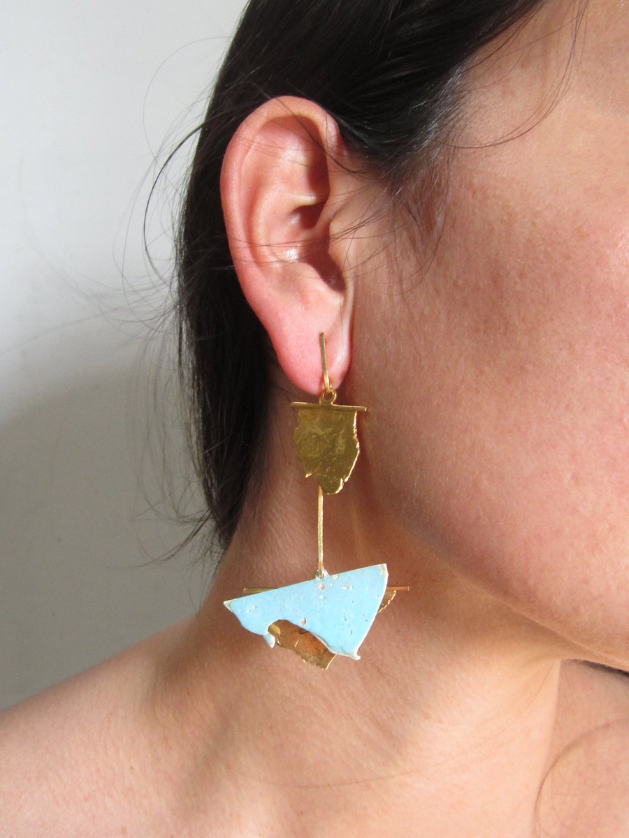 fetch_jewelry's tweet photo. New Torn #earrings . https://t.co/mGFzErOz5G #handmadejewelry #fashion #style #gold #swag #jewelry #vogue #turquoise https://t.co/wGmdGeDewx