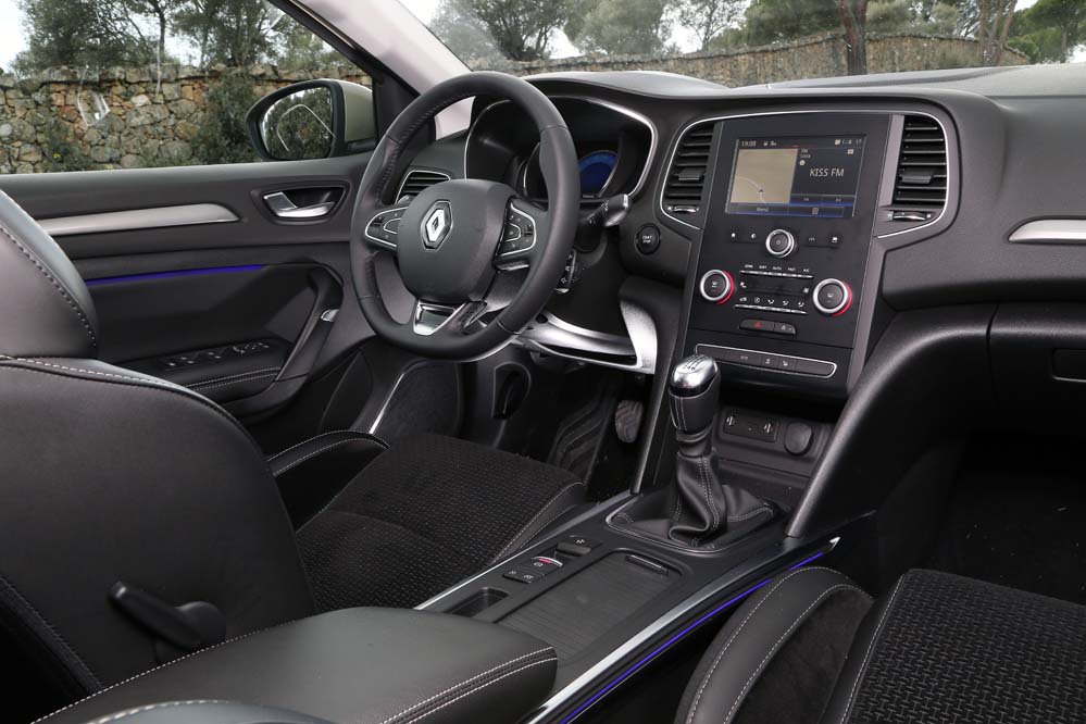 periodismomotor's tweet photo. 🚗💨 #PRUEBA: Renault Mégane 2016 Energy dCi 110 https://t.co/Dhp8cMFGQt https://t.co/Vc95O72rL4