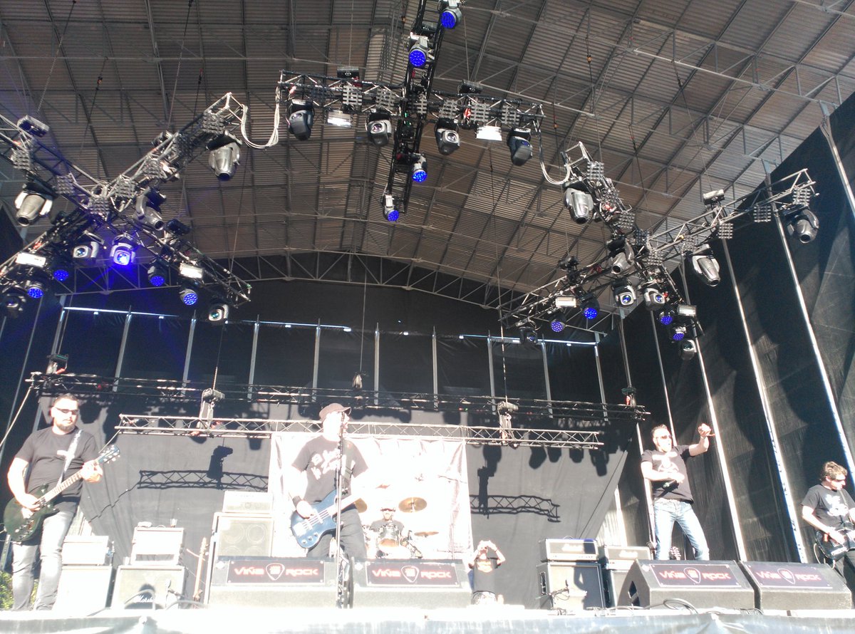 bythefest's tweet photo. Ahora @eukzspace en @VinaRockOficial!!!  #VinaRock2016 #VR2016 #VinaRock https://t.co/66WHRQmWLR
