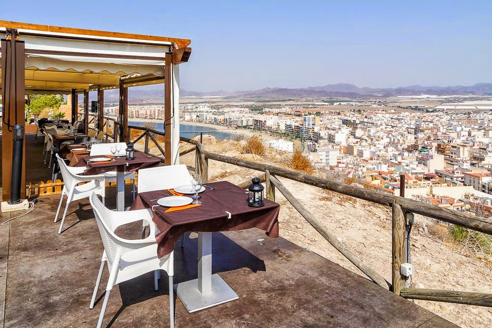 ZocoDelMar's tweet photo. Es difícil que encuentres un restaurante con mejor comida. Es IMPOSIBLE que tenga una mejor ubicación. #LaBuenaVida https://t.co/AACYdzf2VJ