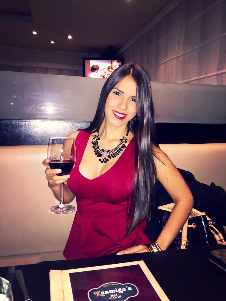 <a href="/ksamigos/">Ksamigos Bar & Grill</a> No hay un mejor lugar donde celebrar y disfrutar de buena gastronomía y excelente atención!!