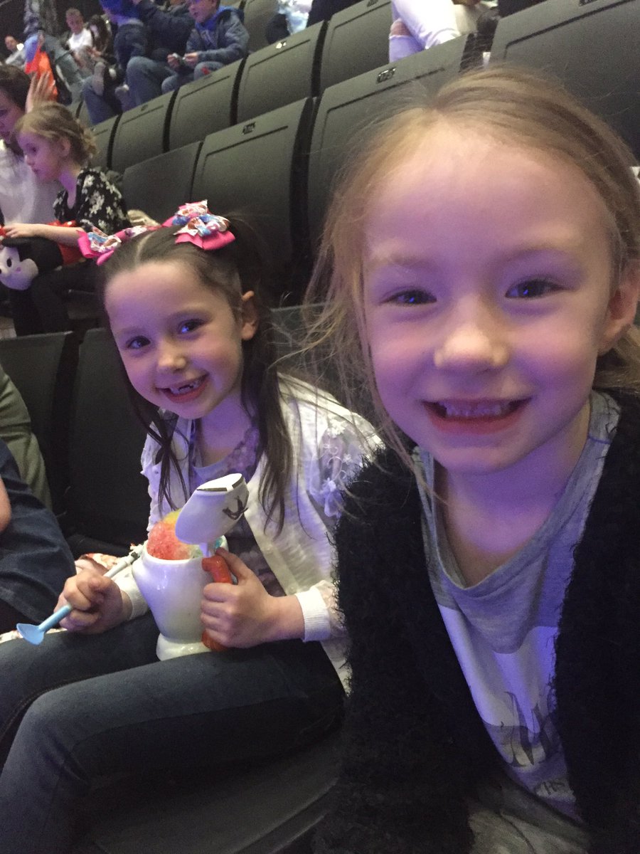 lenzi_21's tweet photo. Well what can I say the smiles say it all!! It's show time Disney on ice 🎀 #getmeinthevault https://t.co/XYv6tk85DO