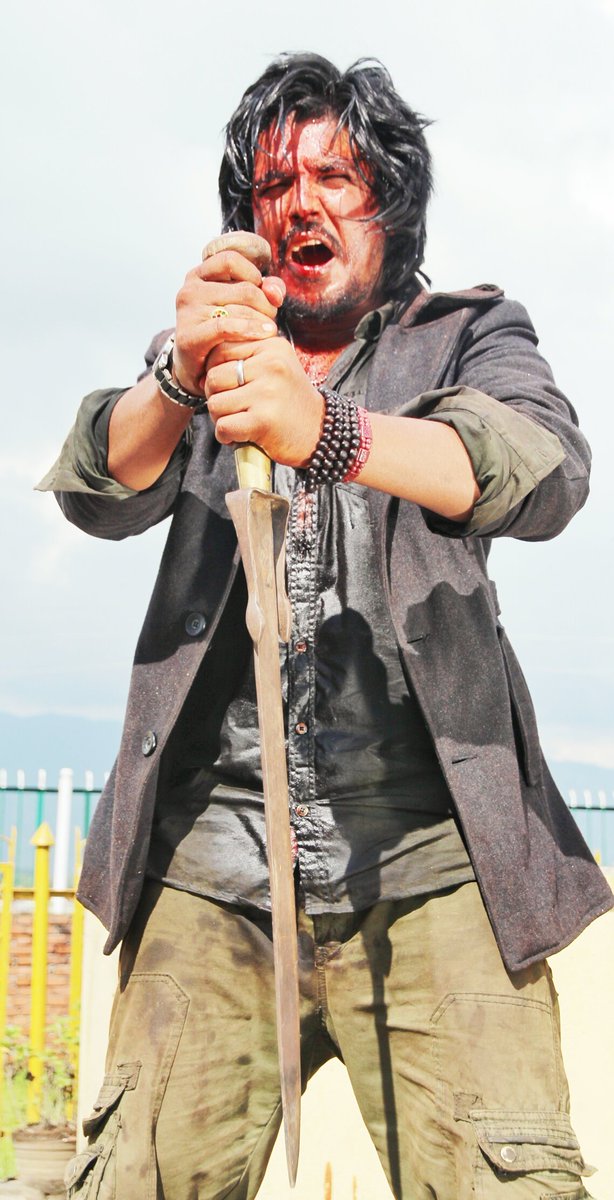 prajwol_giri's tweet photo. Prajwol Giri"kurbaan looks" https://t.co/krTAJVacWb