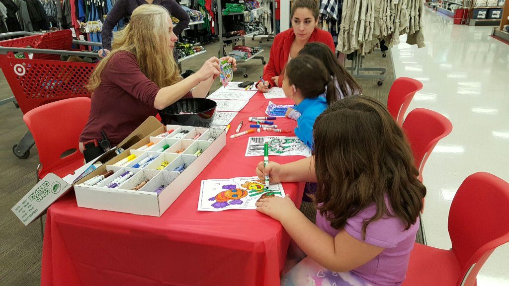 jayfahh's tweet photo. SL Jackie & myself hanging out with some #artists at today's #kidscoloringevent #T2847 ๐ฏ๐ https://t.co/0IiBD3J6EM